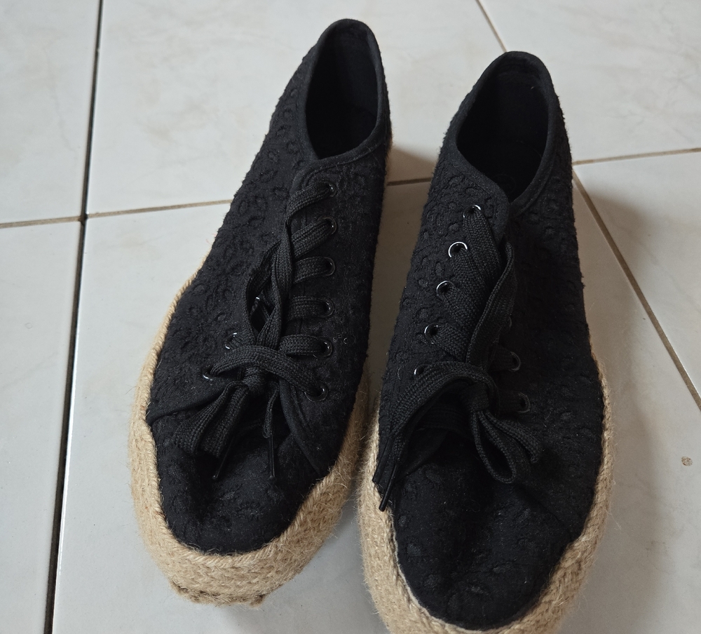 Serra Black Lace-Up Women's Shoes, Size 10M